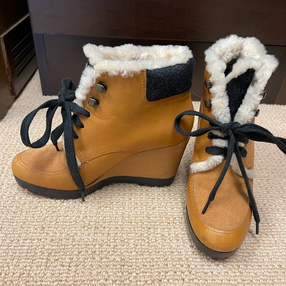 Cole Hahn Wedge Booties! - Picture 5 of 7